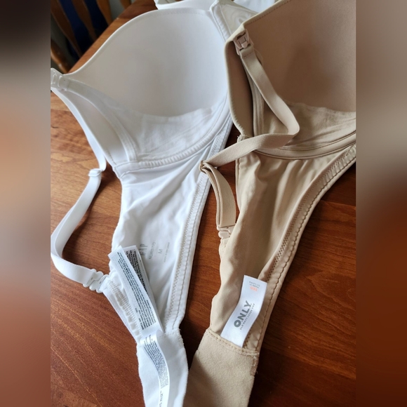 Nursing bras size 36D - Picture 11 of 12